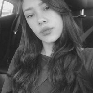 Meet your Posher, Daniela